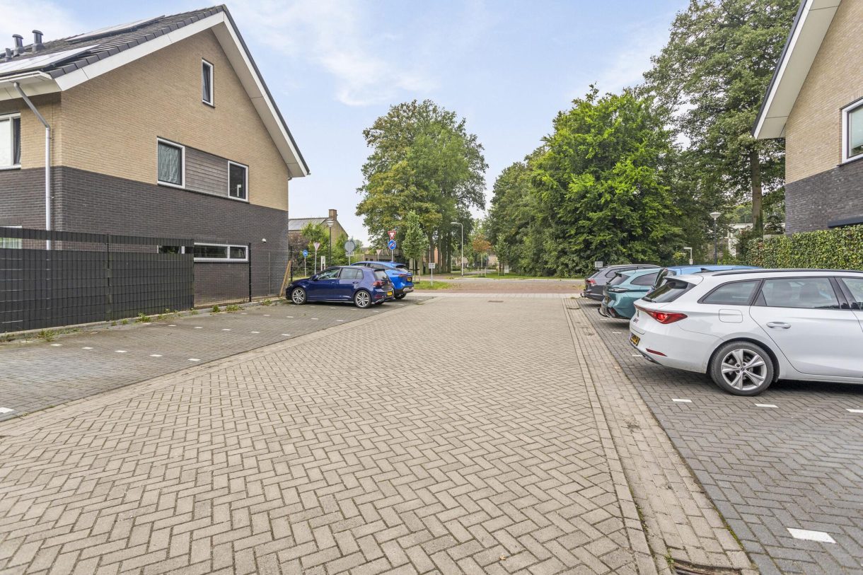 Te koop: Foto Woonhuis aan de Dr.v.d.Hoevenlaan 3b in Eefde