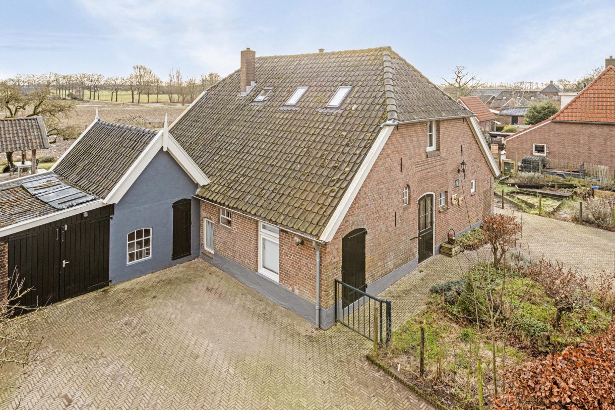 Te koop: Foto Woonhuis aan de 't Hof 18 in Bronkhorst