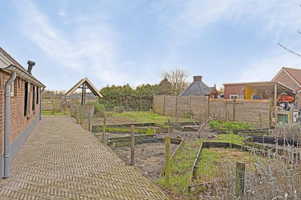 Te koop: Foto Woonhuis aan de 't Hof 18 in Bronkhorst