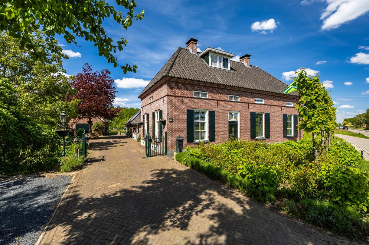 Te koop: Foto Woonhuis aan de Zutphen-Emmerikseweg 141A in Baak