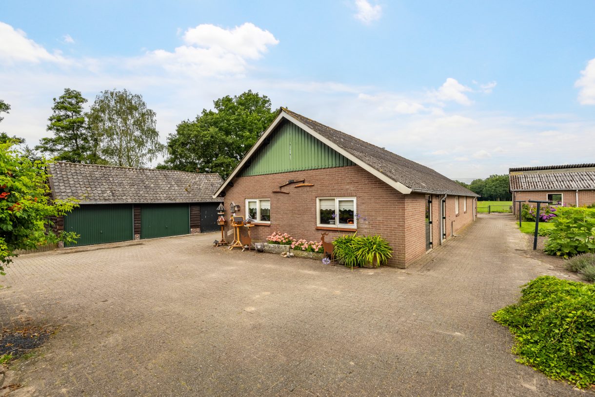 Te koop: Foto Woonhuis aan de Oudhuizerstraat 20 in Klarenbeek