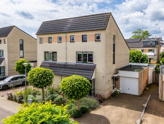Hoofdfoto van Zutphen Henriette Polaklaan 110