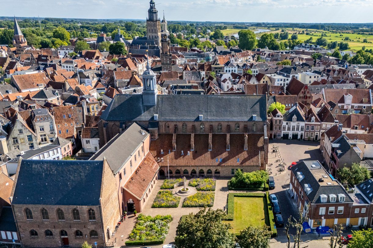 Te koop: Foto Appartement aan de Broederenkerkplein 1 in Zutphen
