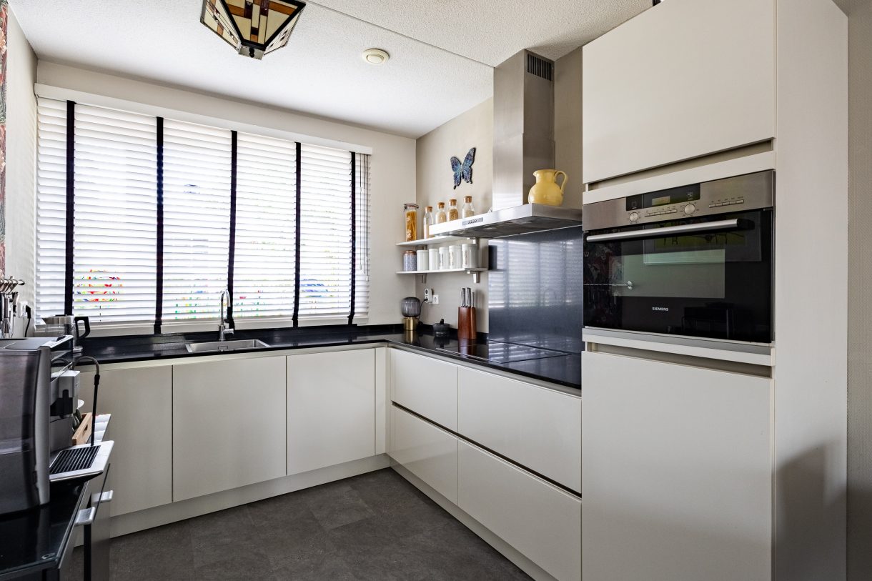 Te koop: Foto Woonhuis aan de Dr.v.d.Hoevenlaan 3e in Eefde